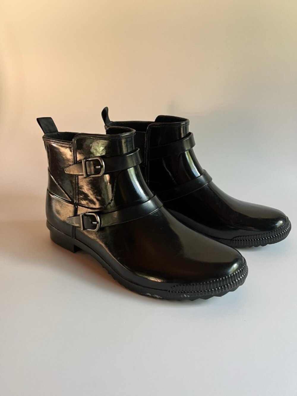 Cougar Women’s Chelsea Rain Boots Size 8 Black Waterproof Buckle